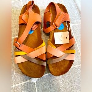 Women’s Sandals made with Italian leather, size 7.5, never worn